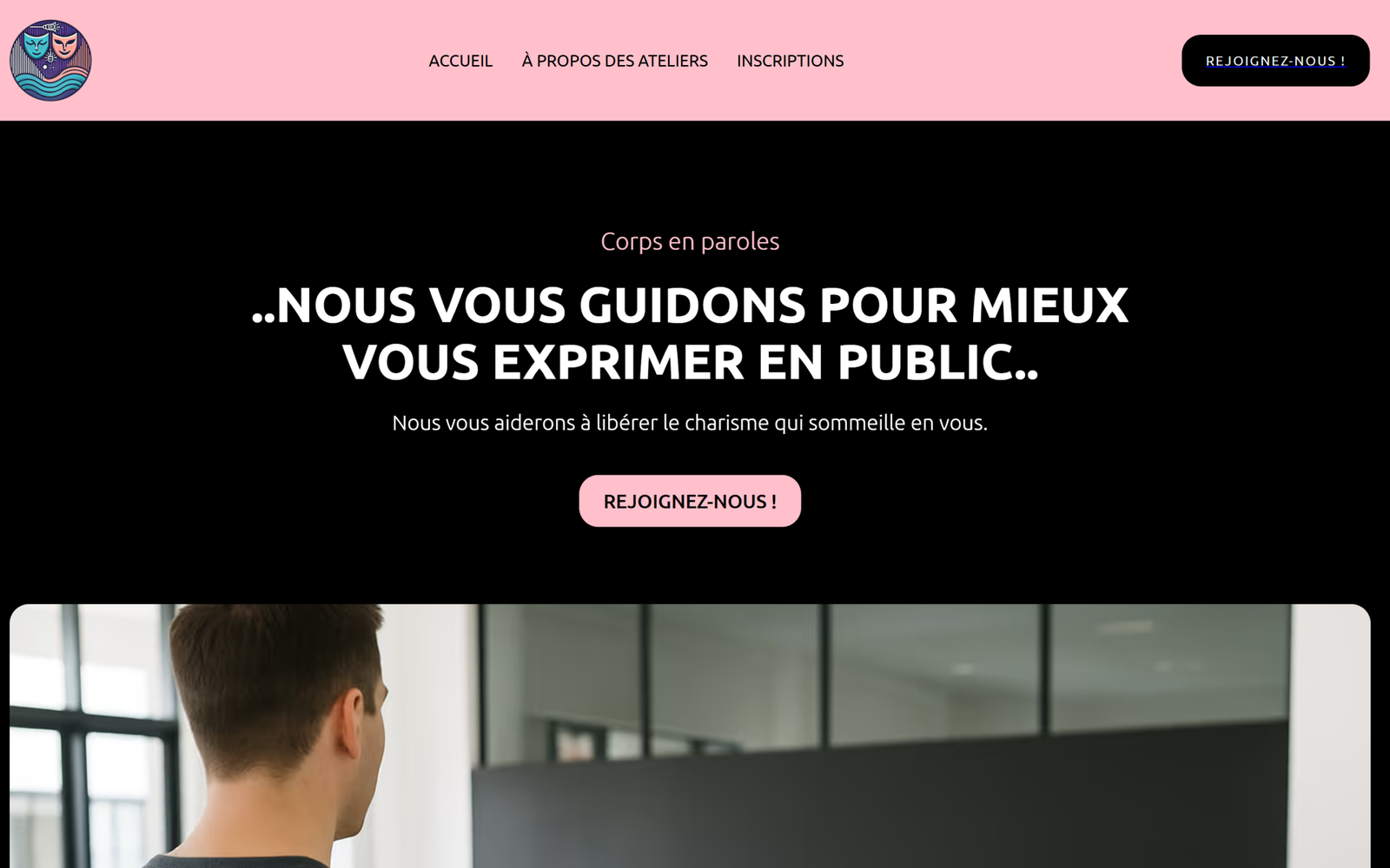 Avant — Hero Corps en Paroles